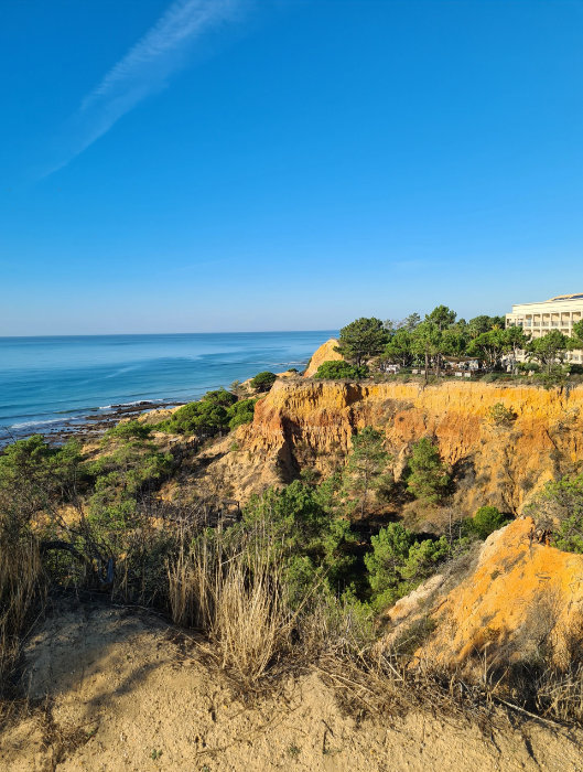 Aussicht Algarve-Portugal, Strand, Felsen, Hotel, Sonne